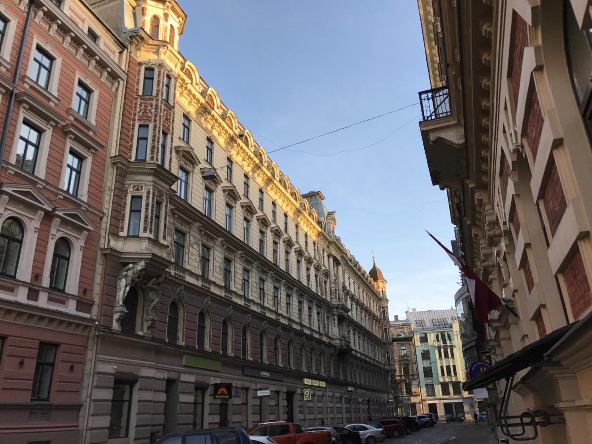By Old Town Viesu māja